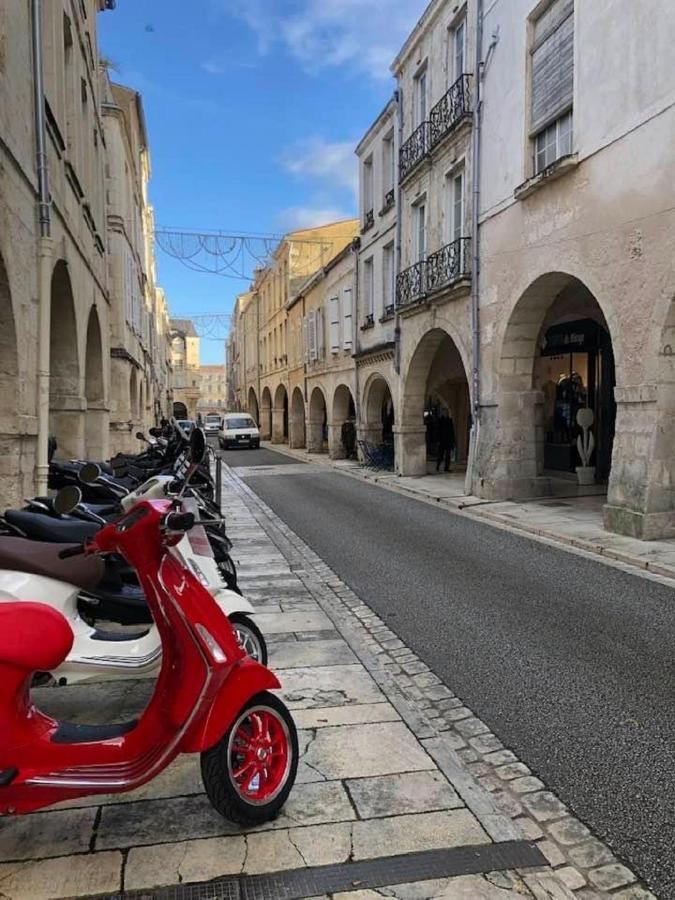 Appartement Tout Confort En Mezzanine A 20Mn A Pied Du Centre-Ville Avec Tv Et Wifi La Rochelle  Eksteriør bilde
